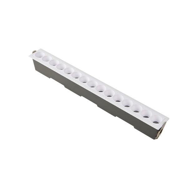Modular Linear LED Fixture 24W for Retail Display Ceilings (1) Modular Linear LED Fixture 24W for Retail Display Ceilings