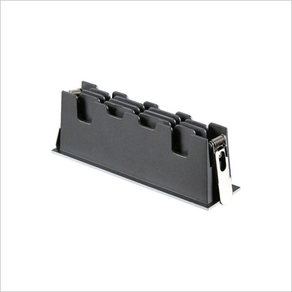 Lampe à grille linéaire encastrée