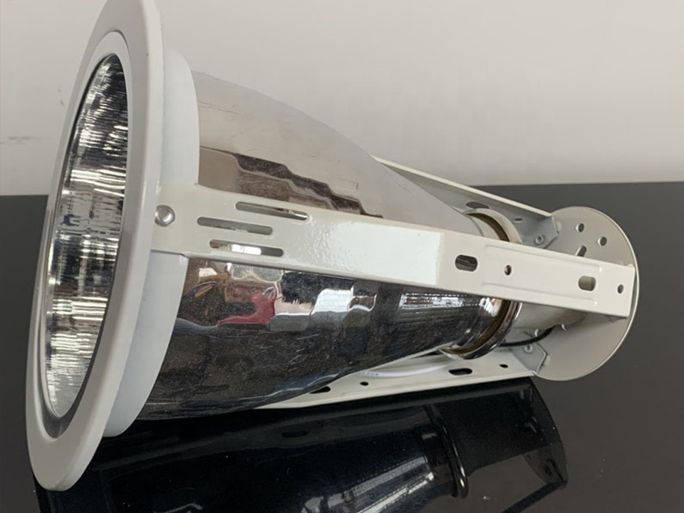 How to Choose Reflector Finishes for Recessed Commercial Lighting