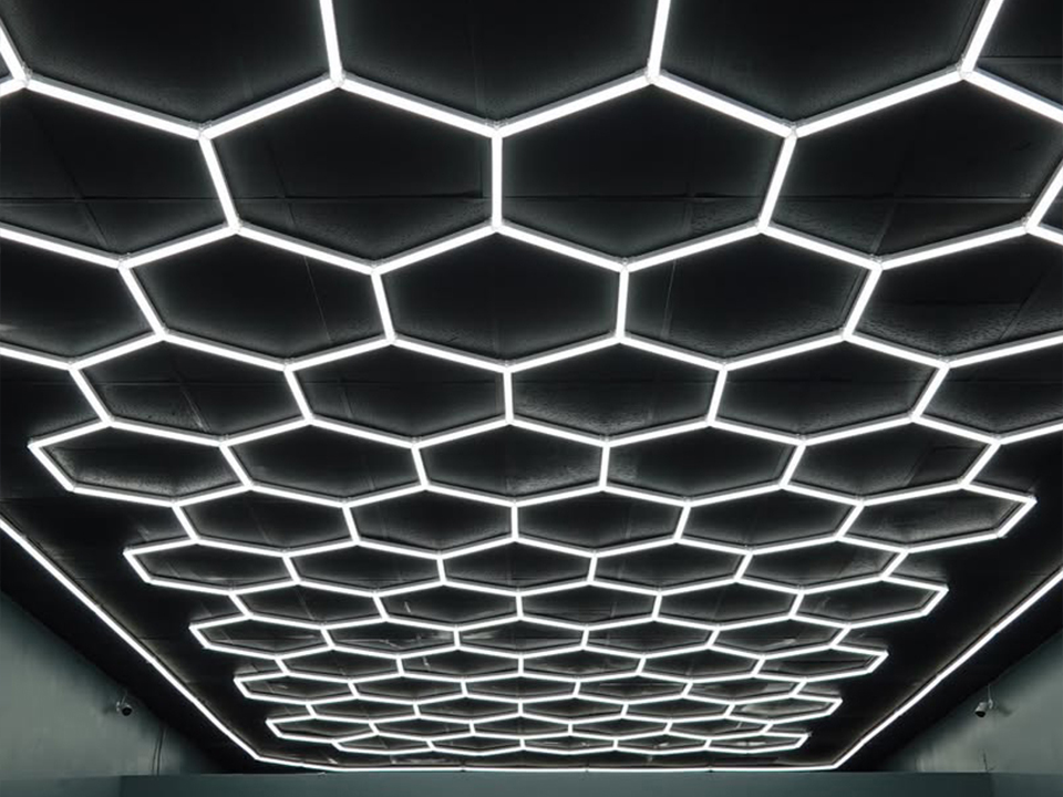 Automotive Showroom Lighting That Flatters Surfaces and Finishes 4 Automotive Showroom Lighting That Flatters Surfaces and Finishes