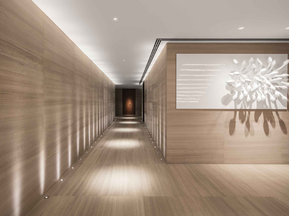 Corridor Lighting Design for Better Comfort and Vertical Clarity