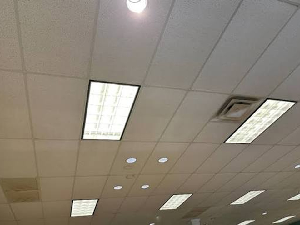 Factory Direct vs Distributor Inventory for Commercial Lighting