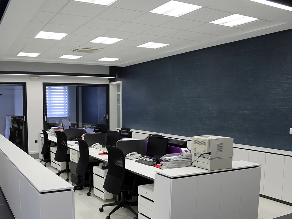 Office LED Retrofits That Reduce Glare and Overlighting Fast