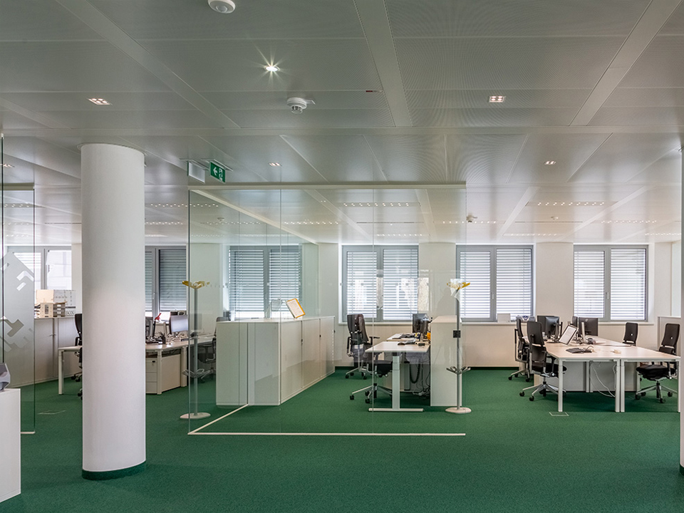Low Glare Optics Are Gaining Ground in Offices and Premium Spaces